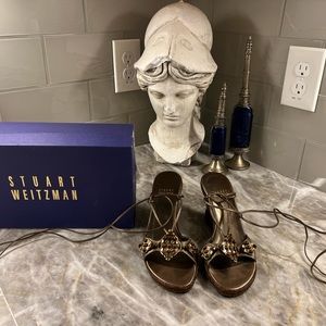 Stuart Weitzman Titanic Brass Mordore Wedge - Size 5